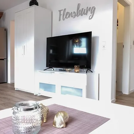 Fewo1846 Strandresidenz Wassersleben - Muschelnest - Stilvolles Studioapartment Mit Balkon Apartamento *