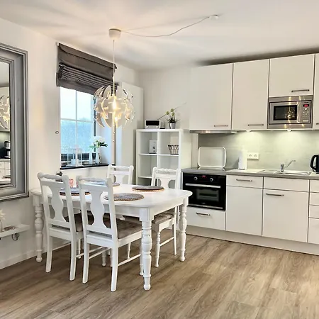 Fewo1846 Strandresidenz Wassersleben - Muschelnest - Stilvolles Studioapartment Mit Balkon Apartamento